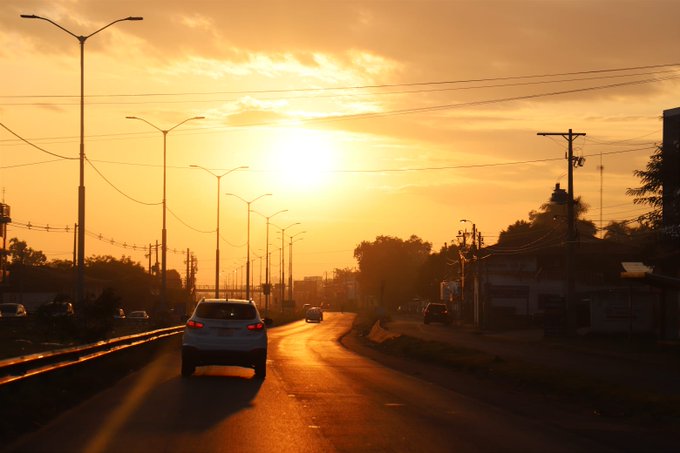 Inicio de semana laboral con clima caluroso y vientos moderados del norte
