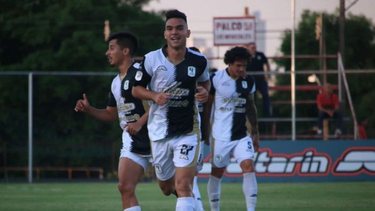 Tacuary va por el herido General Caballero
