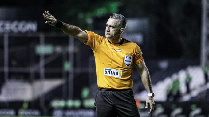 Los árbitros de la fecha 12