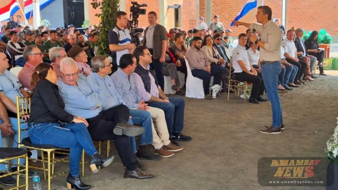 Peña defiende nuevo contrato de la hija de Esgaib: “Hace un trabajo excelente”