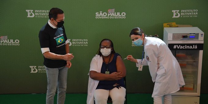 “Estamos expectantes de lo que ocurren con las vacunas en Brasil y Argentina”, dice titular del PAI