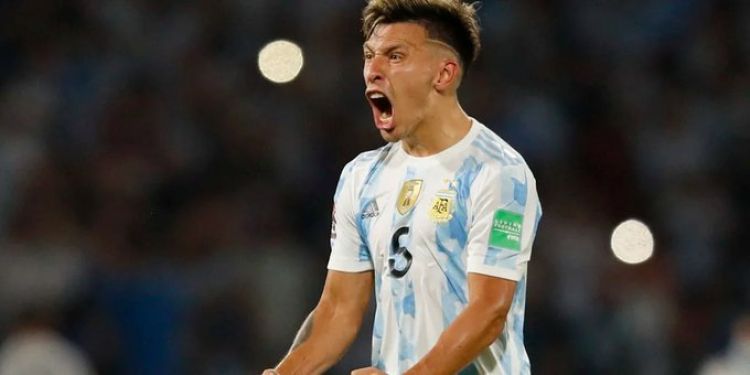 Manchester United confirmó el fichaje de Lisandro Martínez