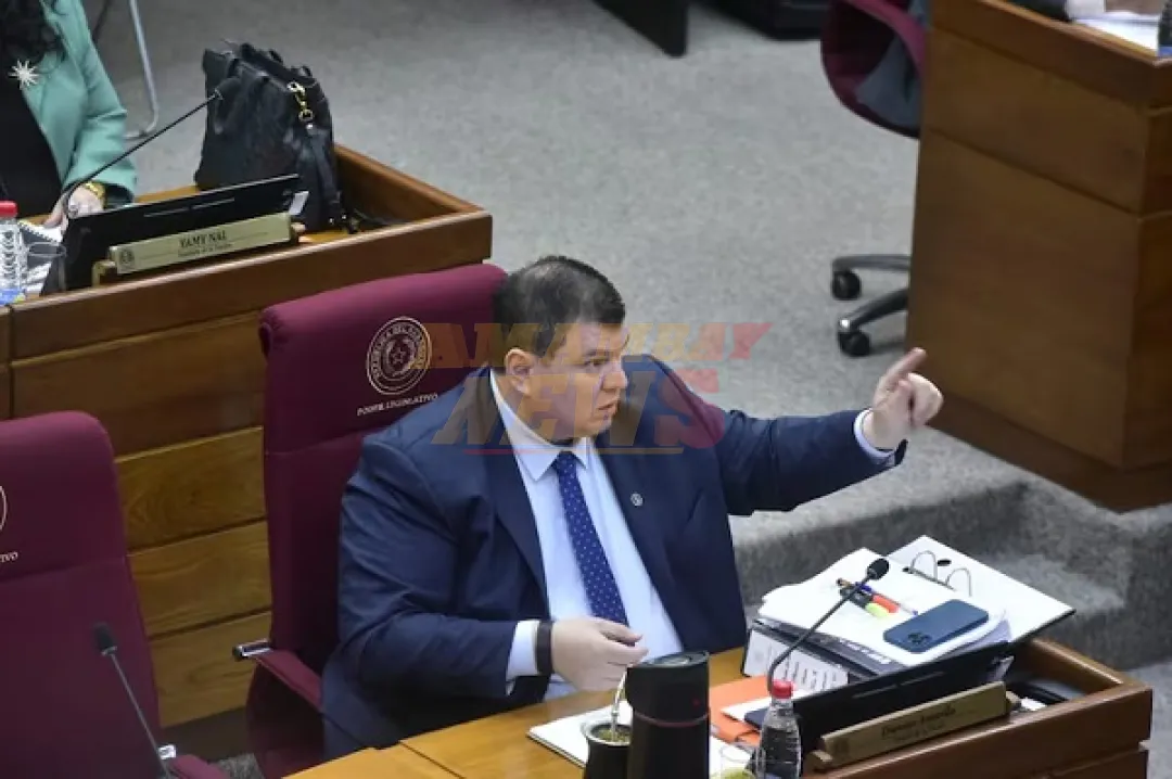 Sanción a senador “liberocartista” llegó tras cobro millonario de empresa vinculada