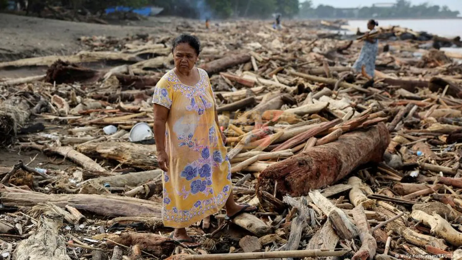Inundaciones en Asia dejan más de 1.200 muertos