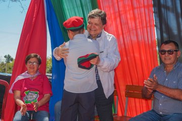 Acevedo afirma que el dinero de su campaña proviene de la gente que apoya su proyecto
