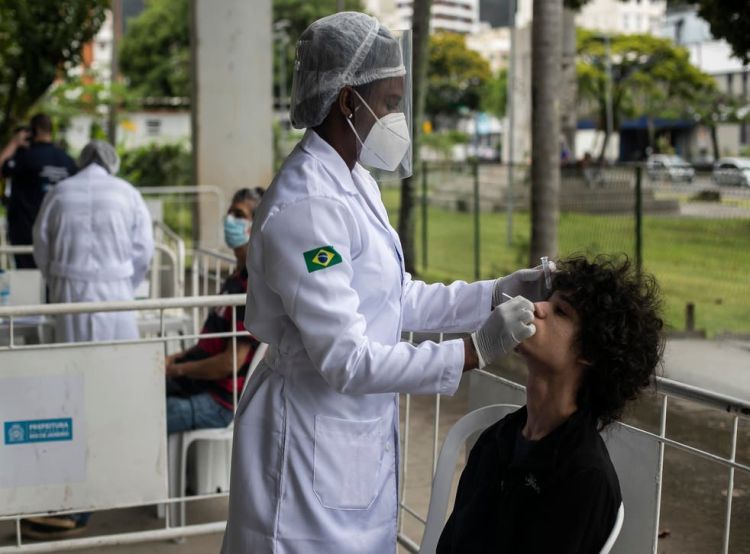 Covid: Brasil registra 115 muertes en 24 horas
