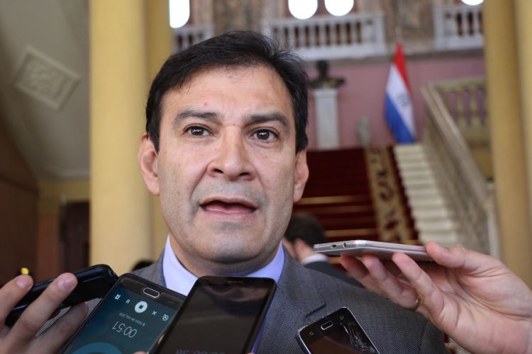 Ovelar confirma cambio de ministros: Está llegando el momento y será más de uno