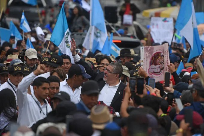 Denuncian a la Fiscalía de Guatemala ante la Corte Constitucional por intento de anular los comicios