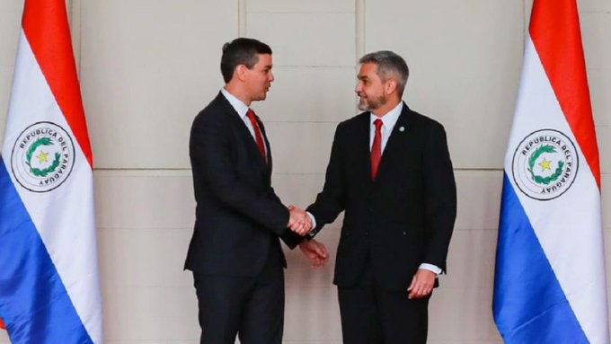 Santiago Peña recurre a la “independencia de poderes” para evitar opinar en caso Mario Abdo