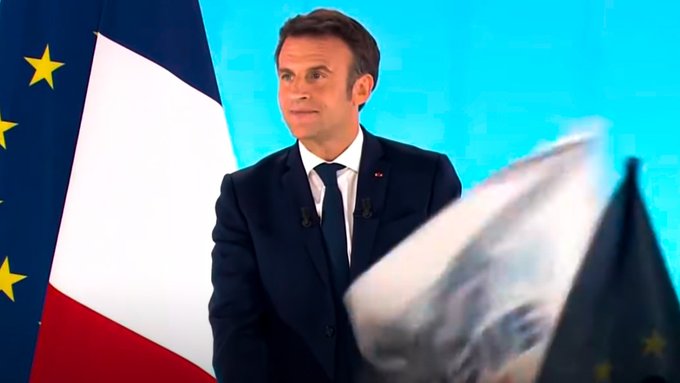 Macron recibe un trozo de dedo enviado por correo
