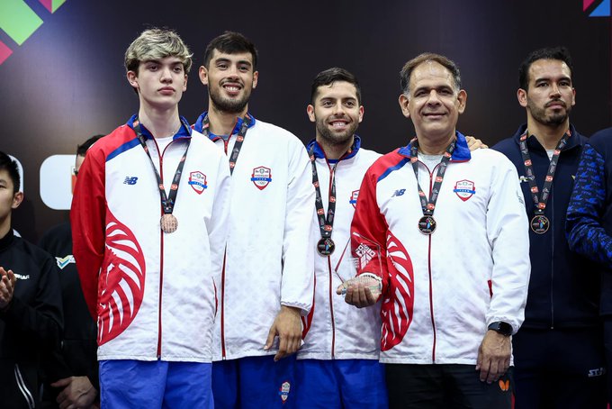 Aguirre y equipo traen dos medallas de bronce del Perú