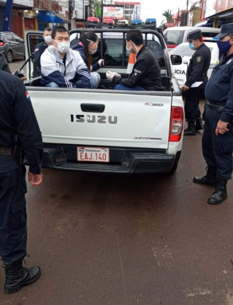 Tres chinos detenidos por cruzar por debajo de alambre de púas en Pedro Juan - Ponta Porã