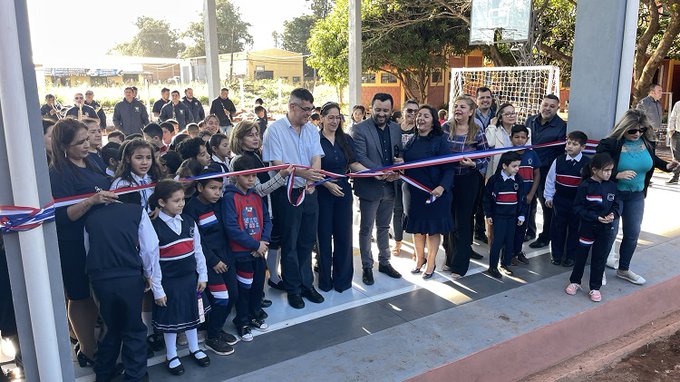 Administración Ronald Acevedo, entregó obra en escuela de Pedro Juan Caballero