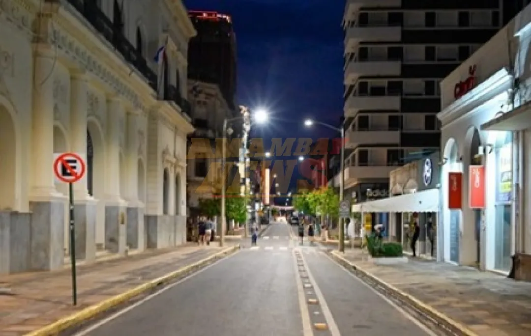 ANDE moderniza la calle Palma con cableado subterráneo