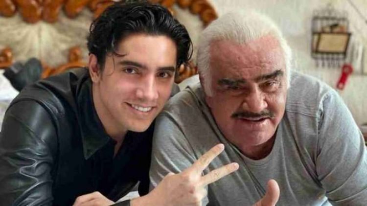 Nieto de Vicente Fernández pospone su boda por la salud de su abuelo