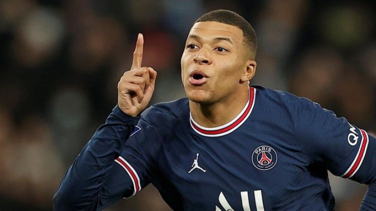 El PSG ofrece a Mbappé 50 millones anuales para retenerlo, según Le Parisien