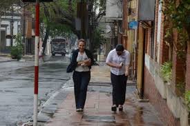 Chaparrones y ambiente caluroso para hoy