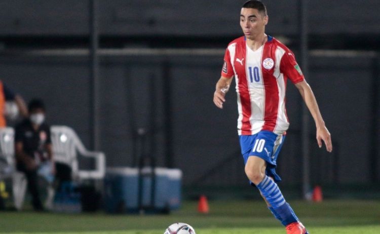 Miguel Almirón queda descartado para los partidos ante Chile y Colombia