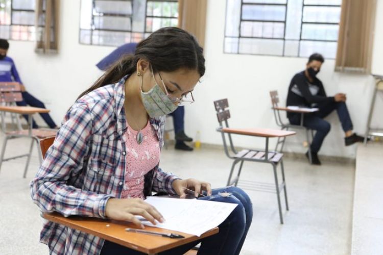 Anuncian nueva convocatoria de Becas Itaipu-Becal con más de 3.000 cupos para jóvenes
