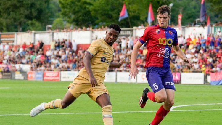El Barcelona de Xavi no puede con el Olot en el primer test