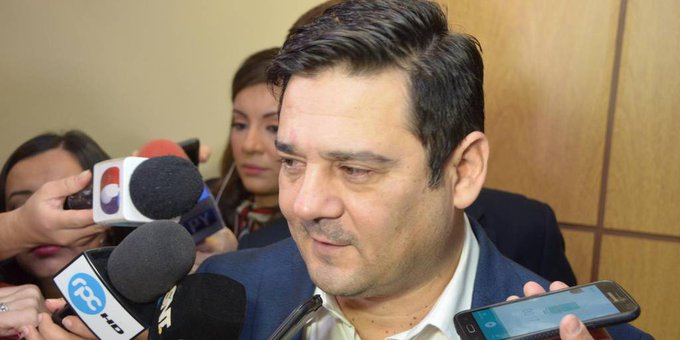 Buzarquis afirma que el lunes definirán “cuantos serán opositores el próximo periodo”