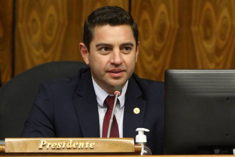 Alliana anuncia recorte de G. 1.500 millones de Diputados y redirecciona para Salud Pública