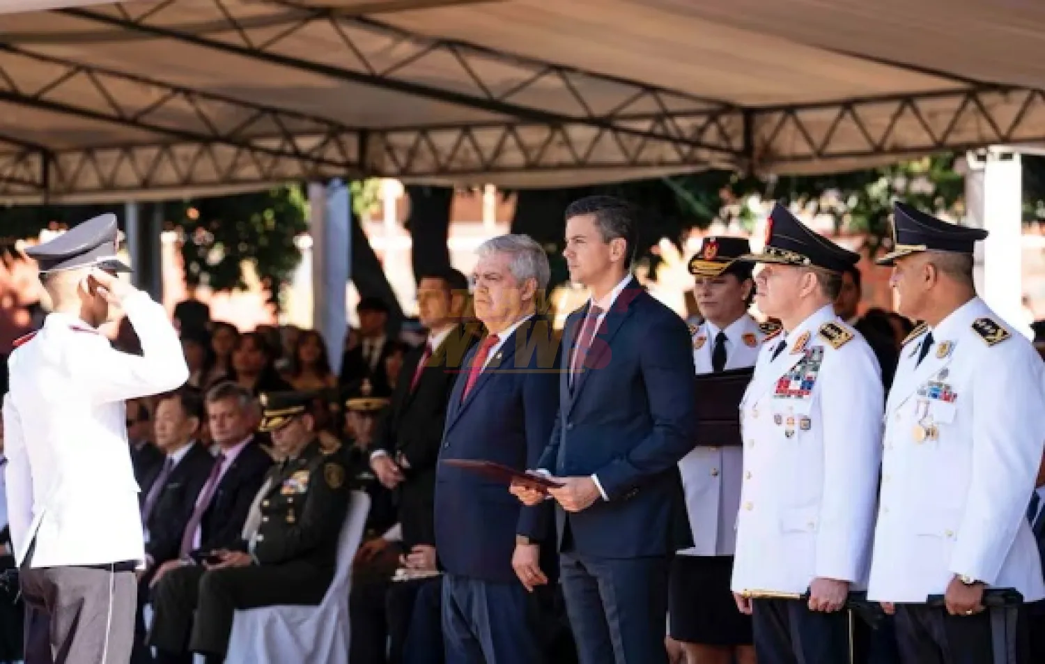 Santi envía lista de ascensos pese a polémica del polígrafo
