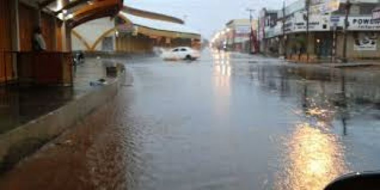 Lluvias y tormentas durante este lunes