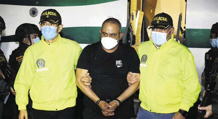 Presidente de Colombia proclama el fin de banda narco que comandaba Otoniel
