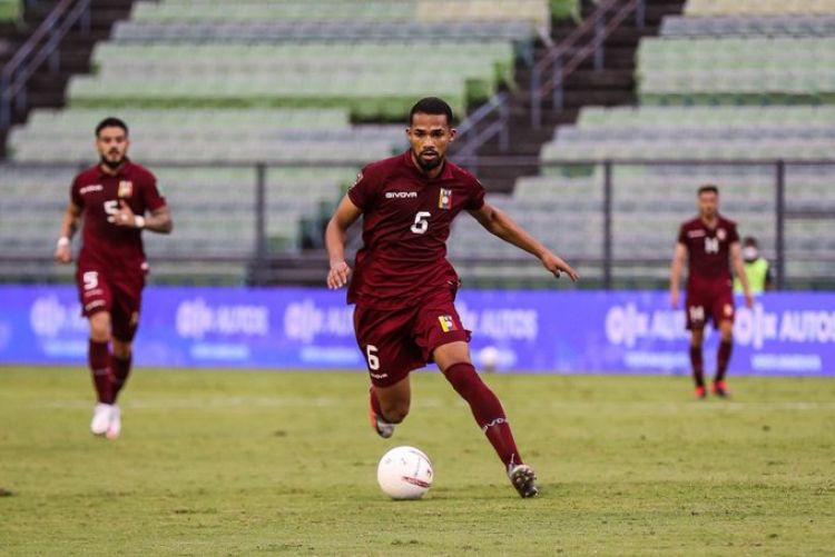 Yangel Herrera queda fuera de la Copa América por fractura mínima de tibia