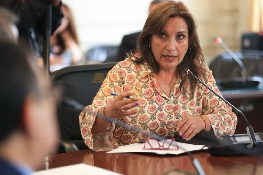 La desaprobación a Boluarte se elevó al 97 % con un masivo rechazo a su aumento de sueldo