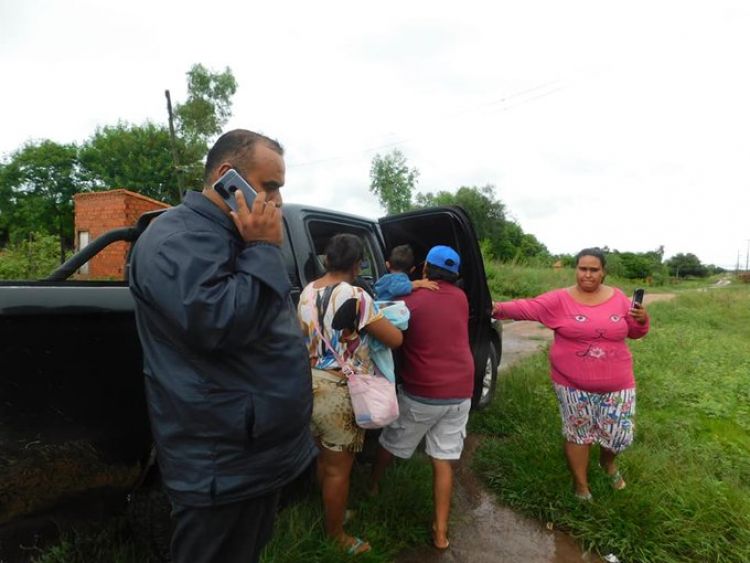 Unas 300 casas están bajo agua en Tobatí