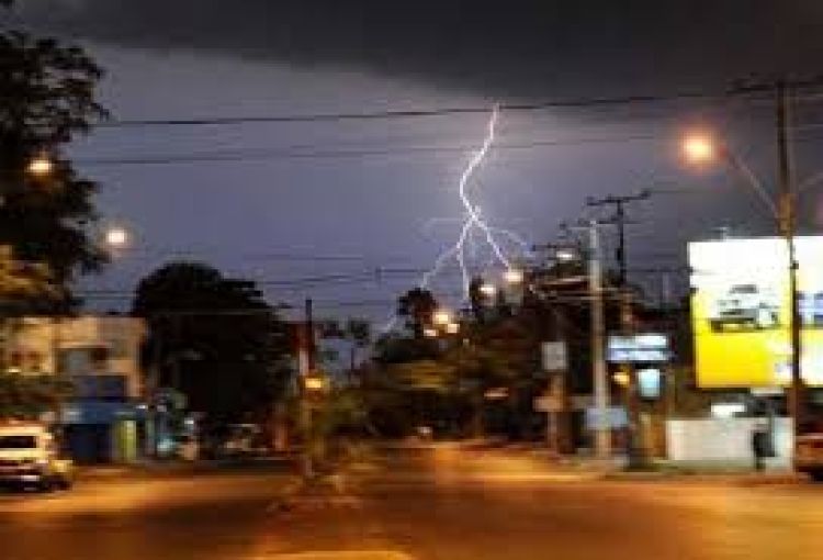 Emiten alerta por ingreso de un sistema de tormentas para esta noche