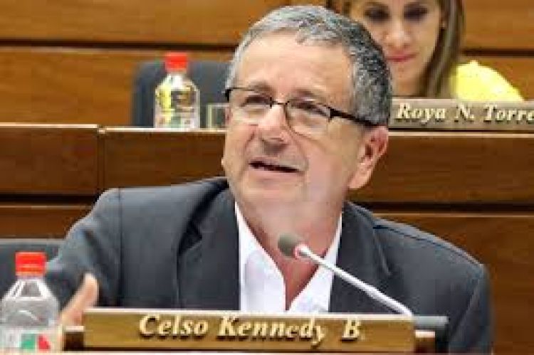 Diputado liberal cuestiona a Mario Abdo por proteger a Villamayor y Lichi