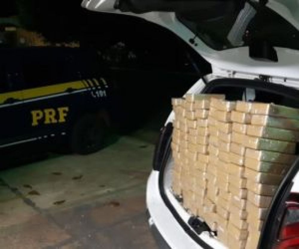 PRF apreende 120 quilos de cocana que saiu de Ponta Por