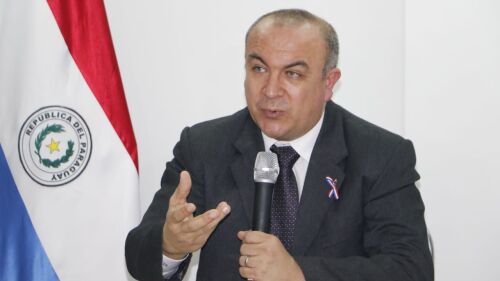 Temen que iniciativa popular contra el nepotismo quede sin efecto y se imponga proyecto del senador Bachi Núñez
