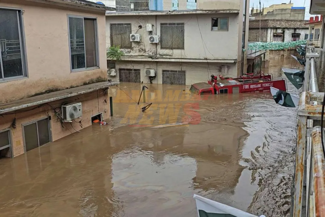 Más de 300 muertos por lluvias torrenciales e inundaciones repentinas en norte de Pakistán