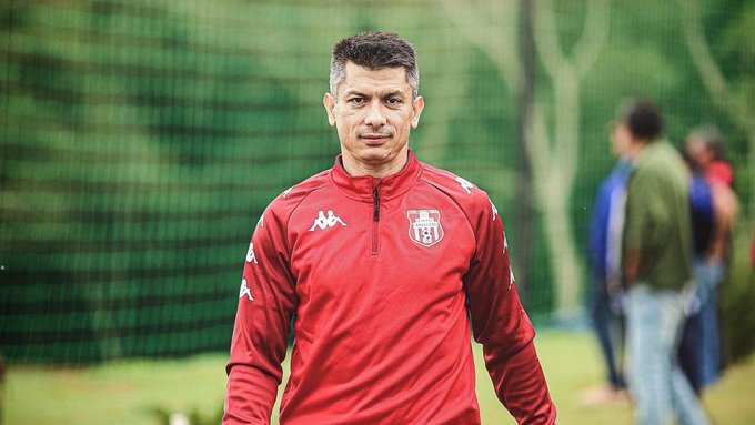 Julio Aldama no acepta renuncia y Gustavo Florentín sigue