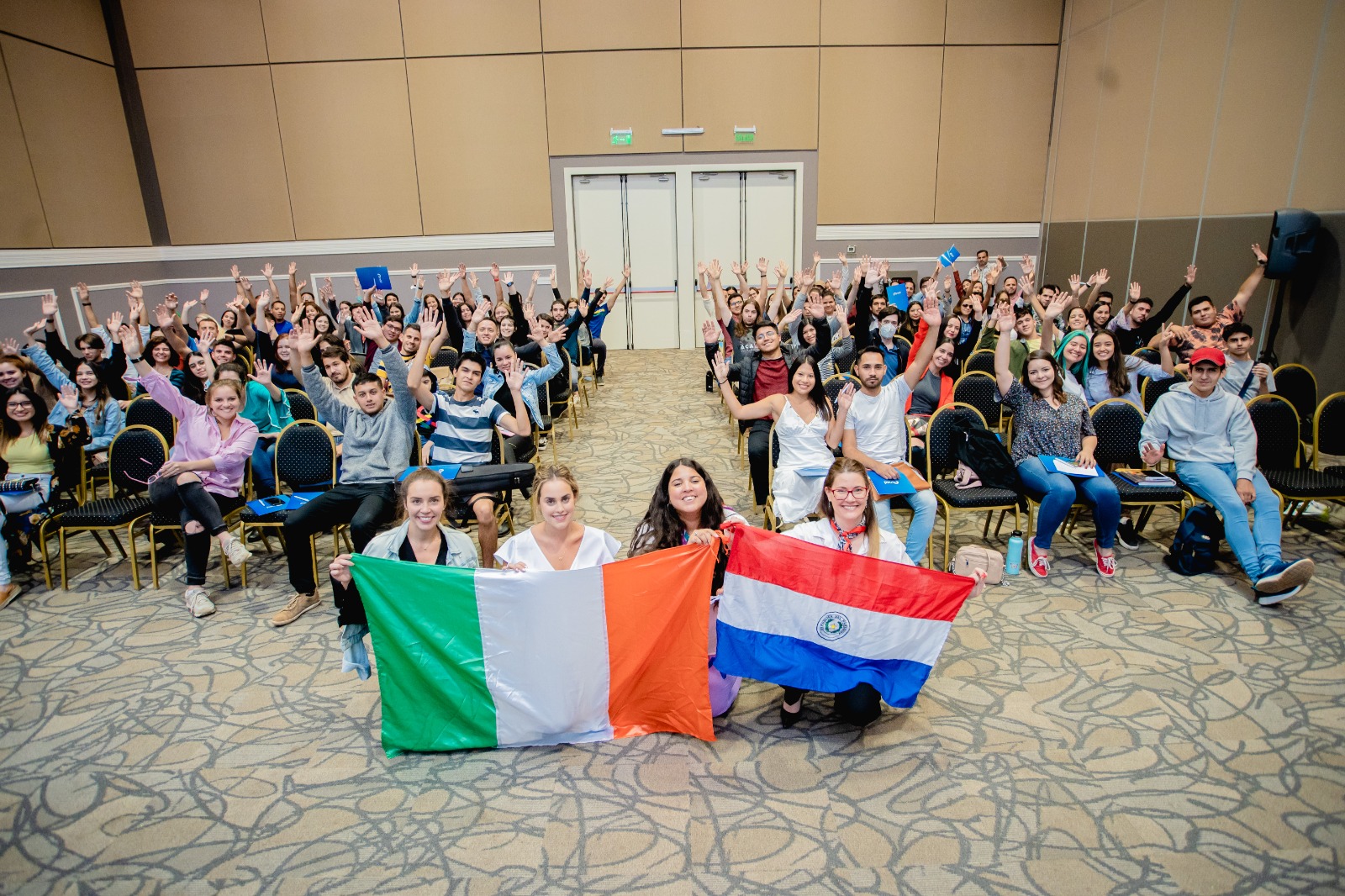 NED College sortea 300 becas para estudiar inglés en Irlanda