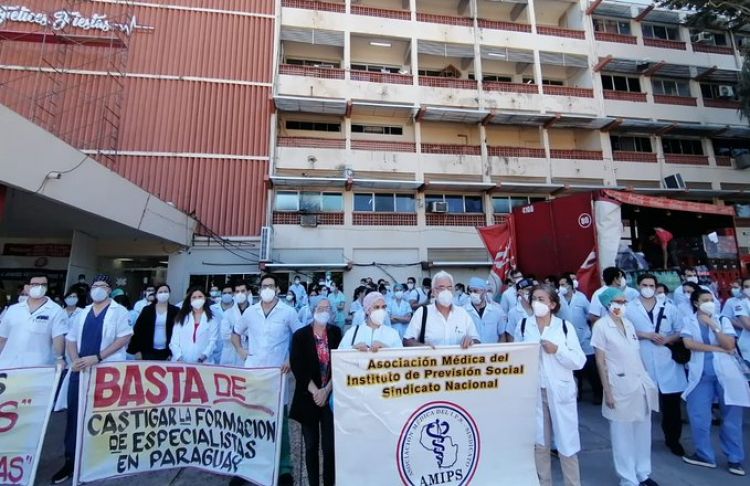 Médicos de IPS advierten con paro escalonado en repudio a exclusión de periodo de residencia para nombramientos