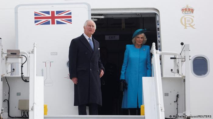 Carlos III aterrizó en Berlín, en su primera visita al extranjero como rey