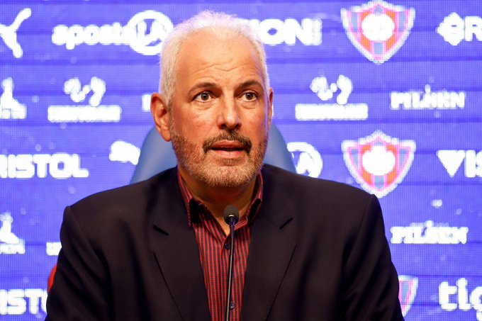 Aprueban balance de Juan José Zapag