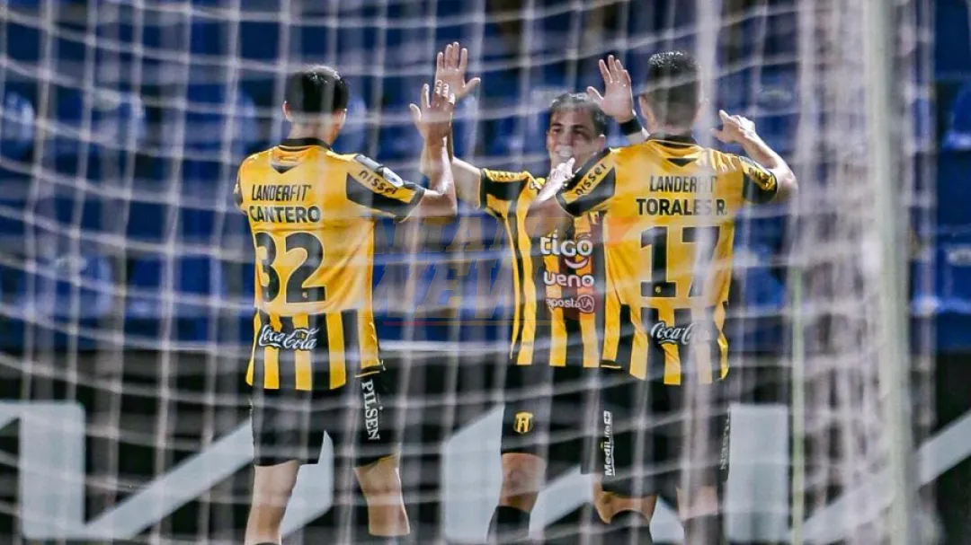 Guaraní gana en Villa Elisa y no tira la toalla