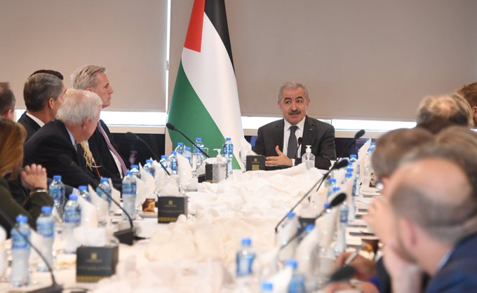 La Autoridad Palestina considera gobernar Gaza con Hamás