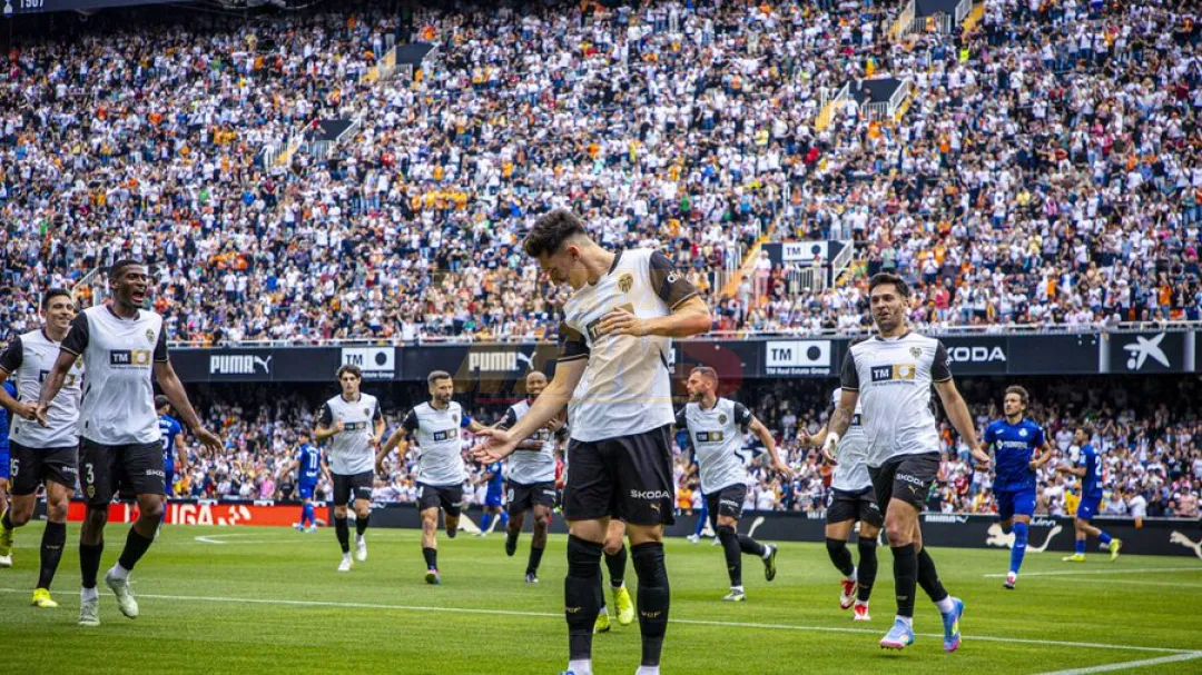 Valencia acaba con el Getafe de Omar Alderete