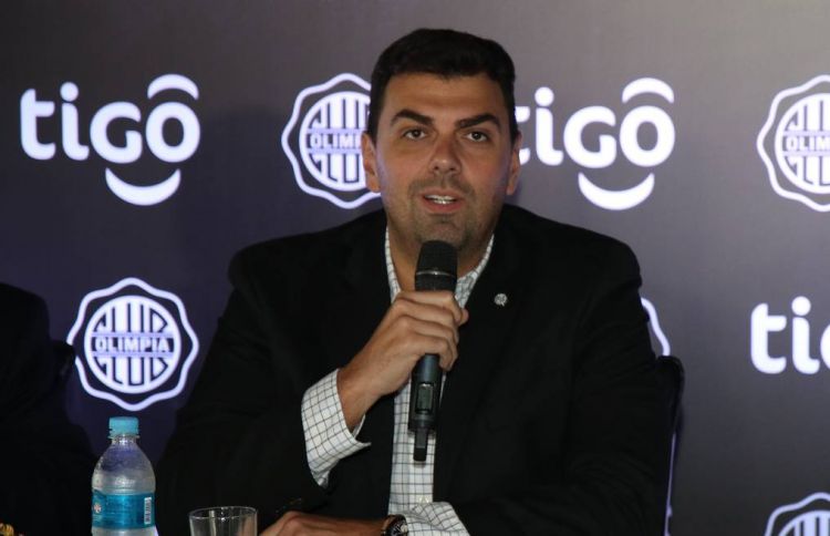 Marco Trovato presentó su renuncia indeclinable ante la comisión directiva del Olimpia