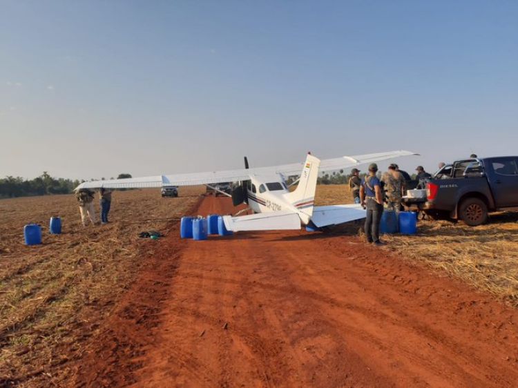 Senad Incauta avioneta con carga de cocaína en Alto Paraná
