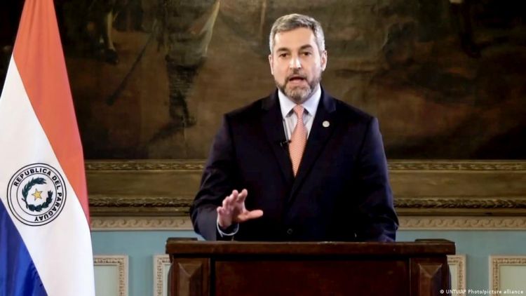 Marito se someterá a nuevo test por contacto con ministro de Salud