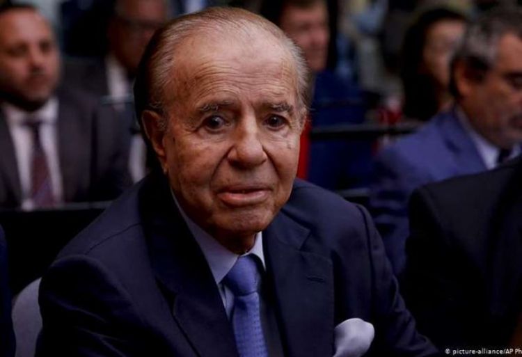 Expresidente Menem complicado pero luchando en el hospital