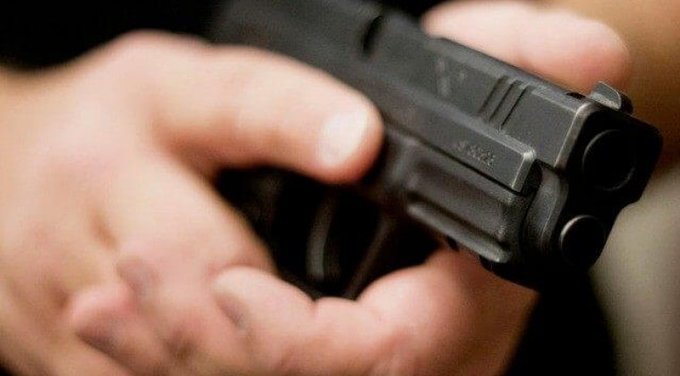 Hombre amenazó con un arma a sus vecinos en Luque